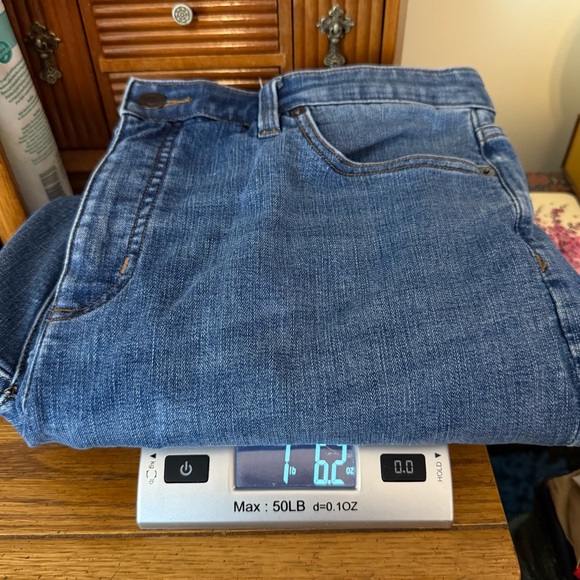 Lands’ End Denim Jeans Women’s Size 18 Inseam 30” Straight Leg High Rise - Picture 15 of 15